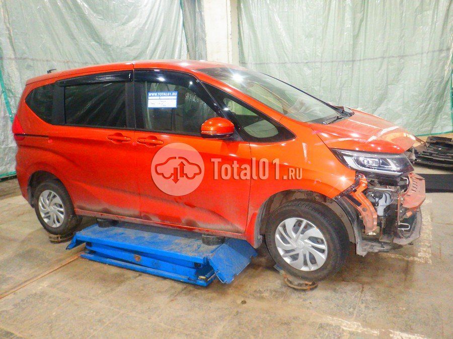Фото Honda Freed 8