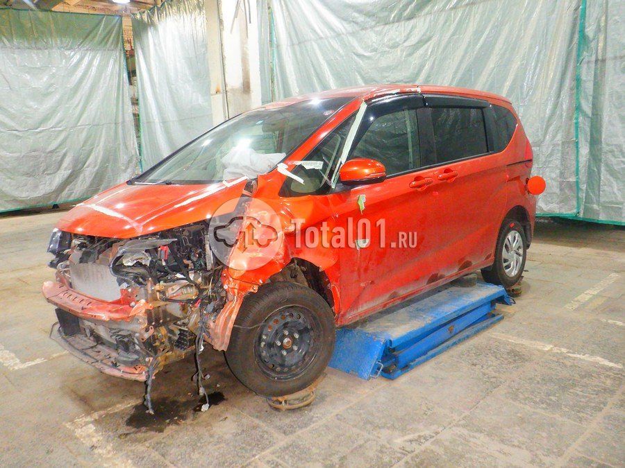 Фото Honda Freed 10