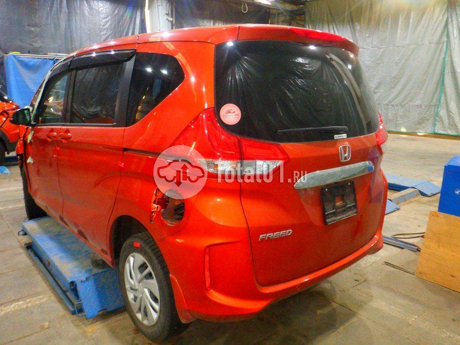 Фото Honda Freed 14