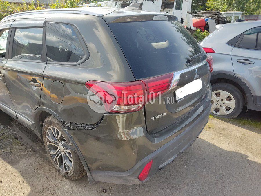 Фото Mitsubishi Outlander 16