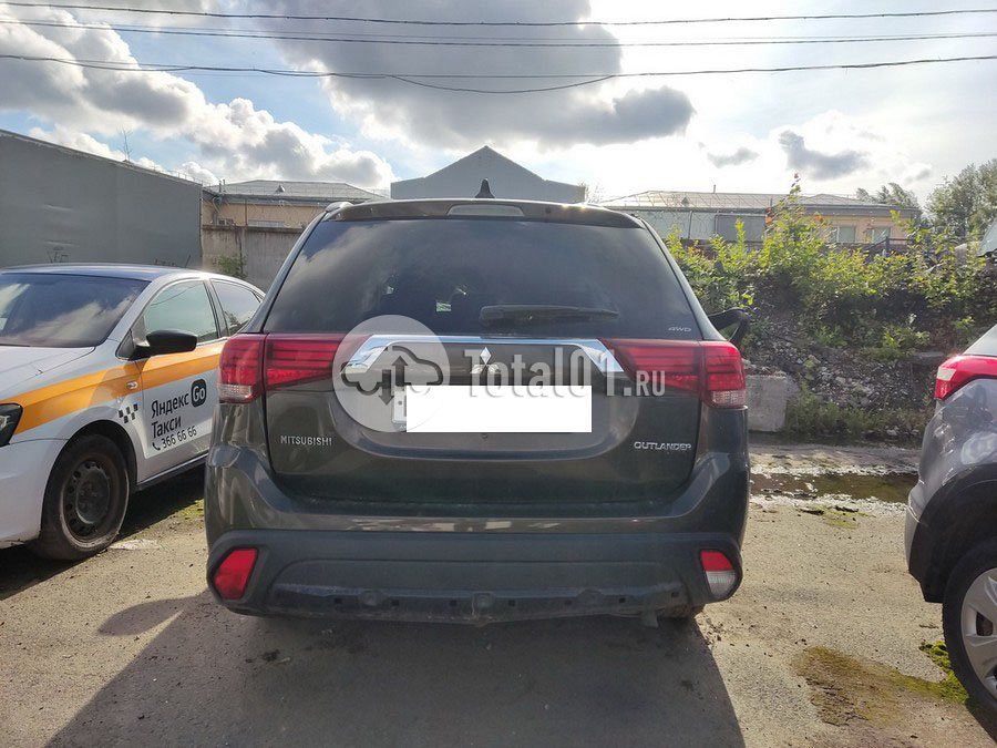 Фото Mitsubishi Outlander 18