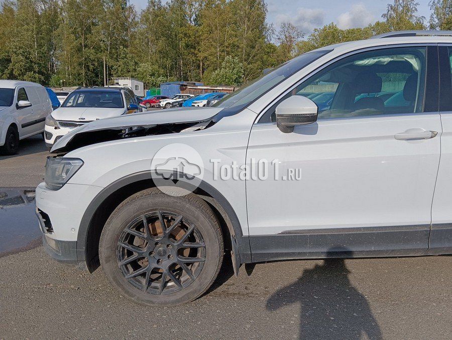 Фото Volkswagen Tiguan 12