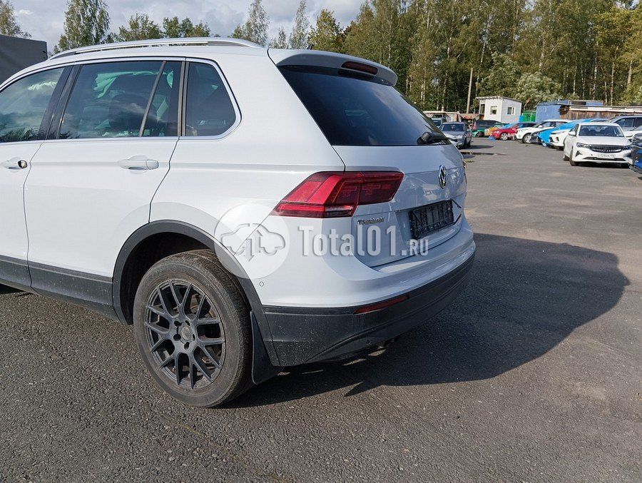Фото Volkswagen Tiguan 16