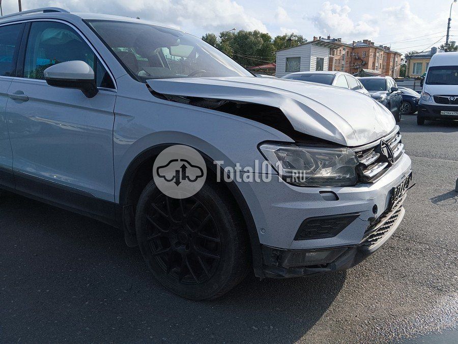 Фото Volkswagen Tiguan 30