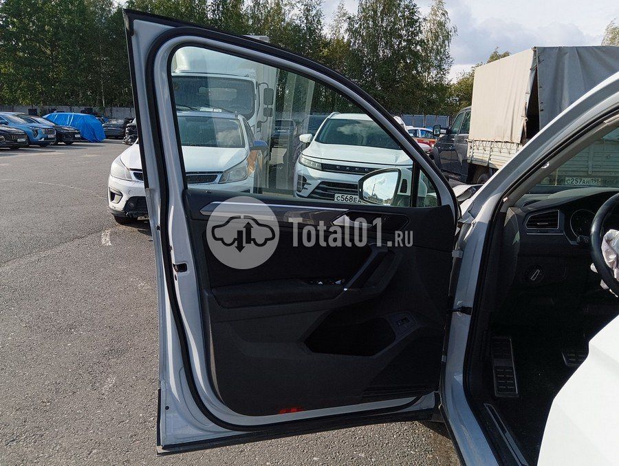 Фото Volkswagen Tiguan 48