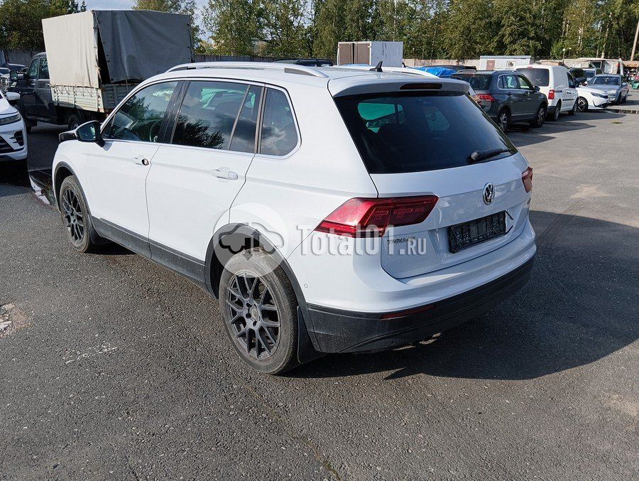 Фото Volkswagen Tiguan 90