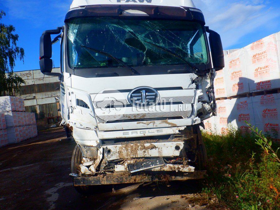 Фото FAW J7 4