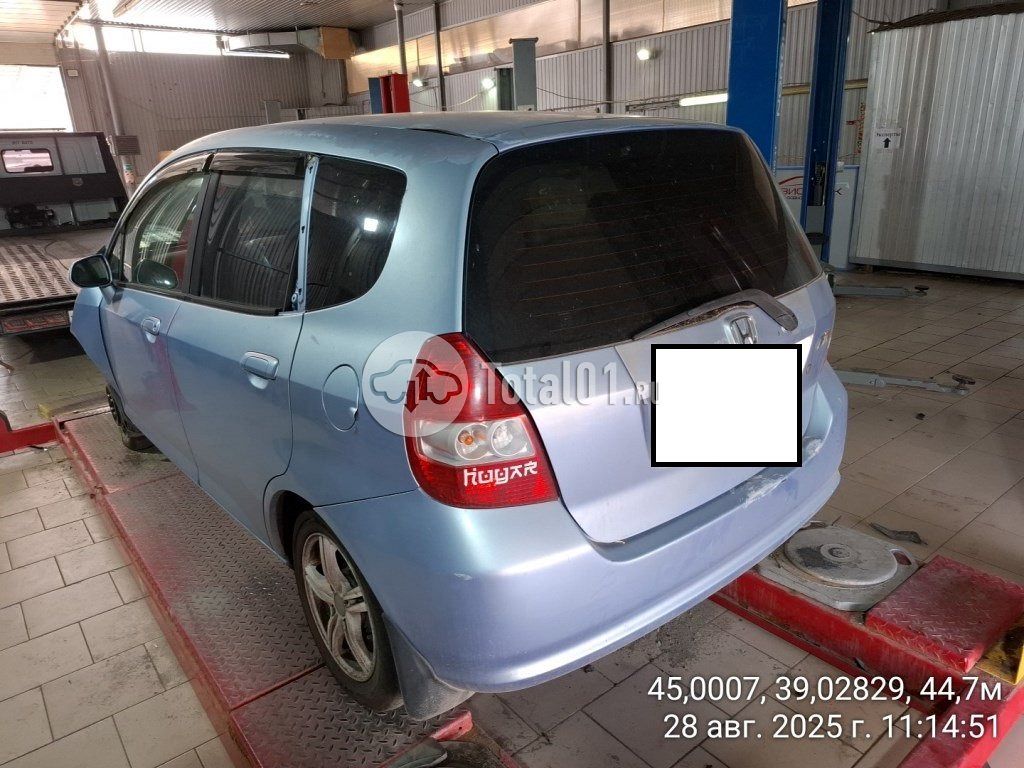 Фото Honda Fit 16