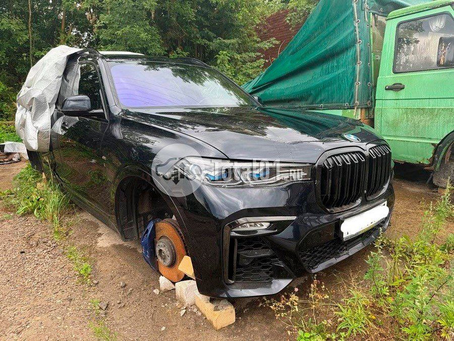 Фото BMW X7 6