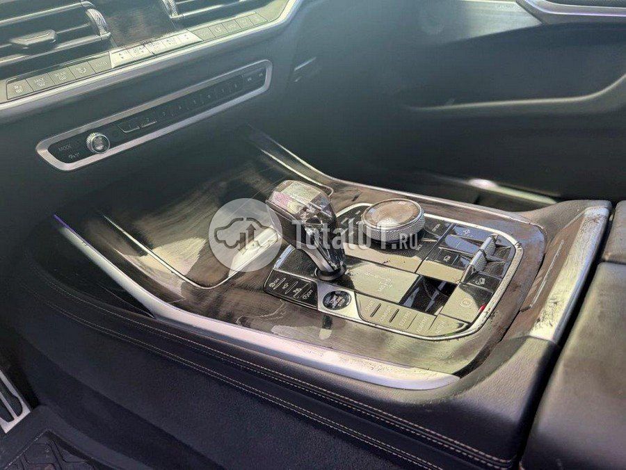 Фото BMW X7 136