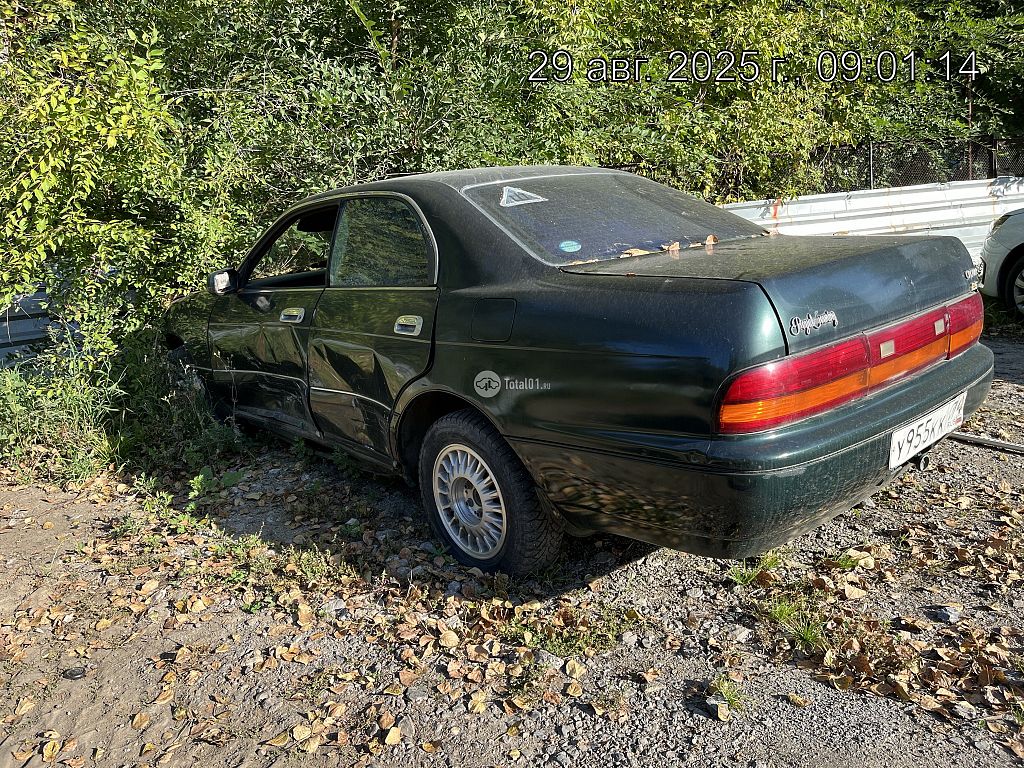 Фото Toyota Crown 12