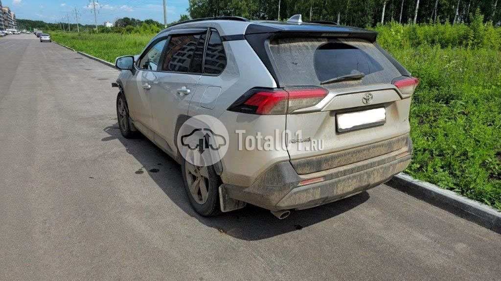 Фото Toyota RAV4 8