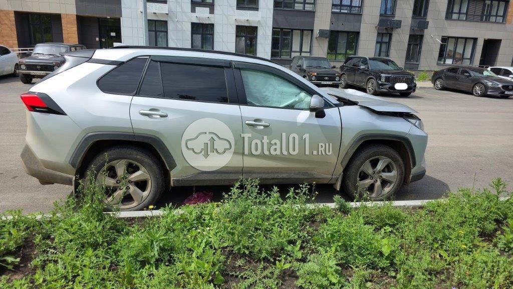 Фото Toyota RAV4 14