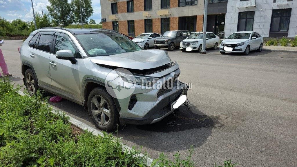 Фото Toyota RAV4 16