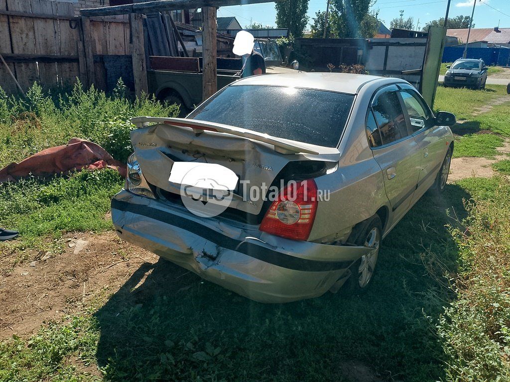 Фото Hyundai Elantra 8