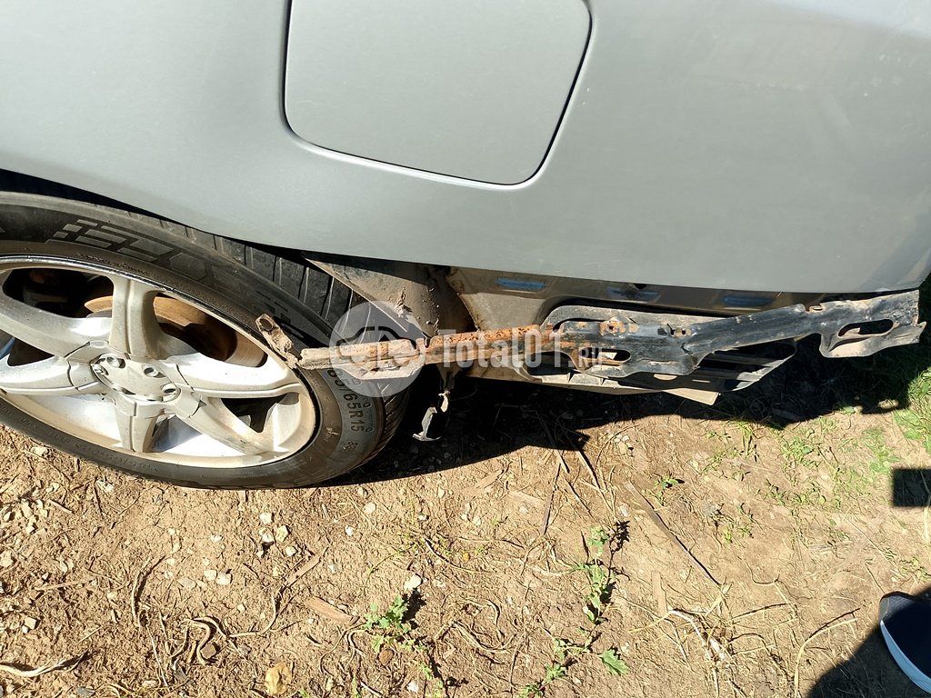 Фото Hyundai Elantra 24