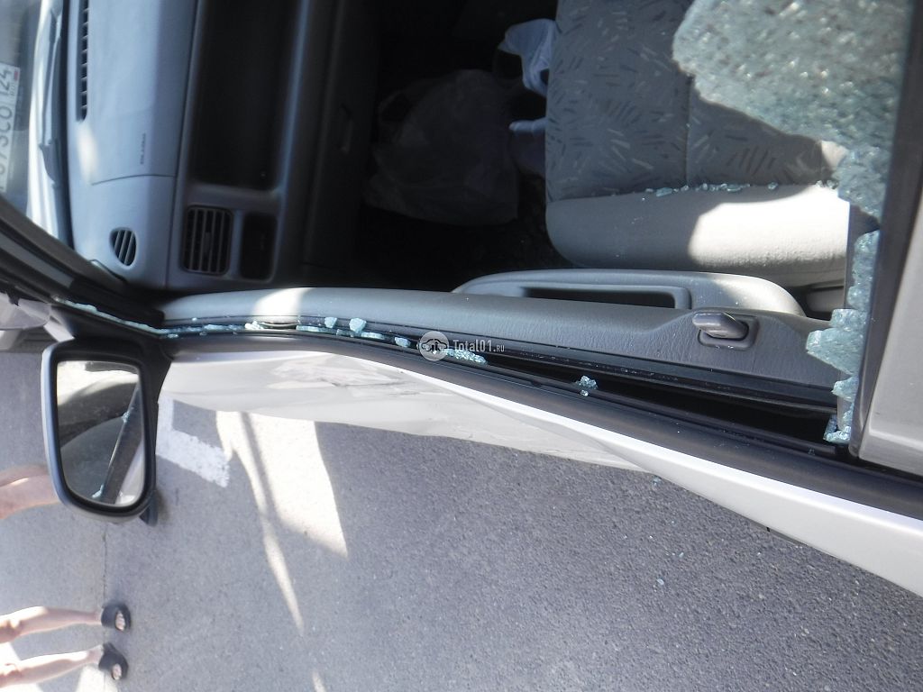 Фото Mazda Demio 24
