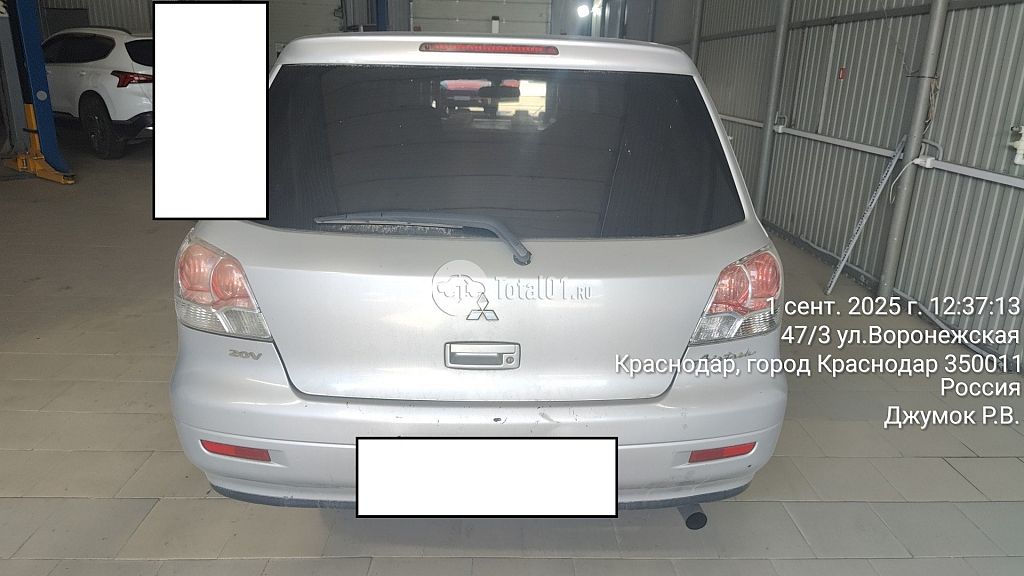 Фото Mitsubishi Airtrek 8