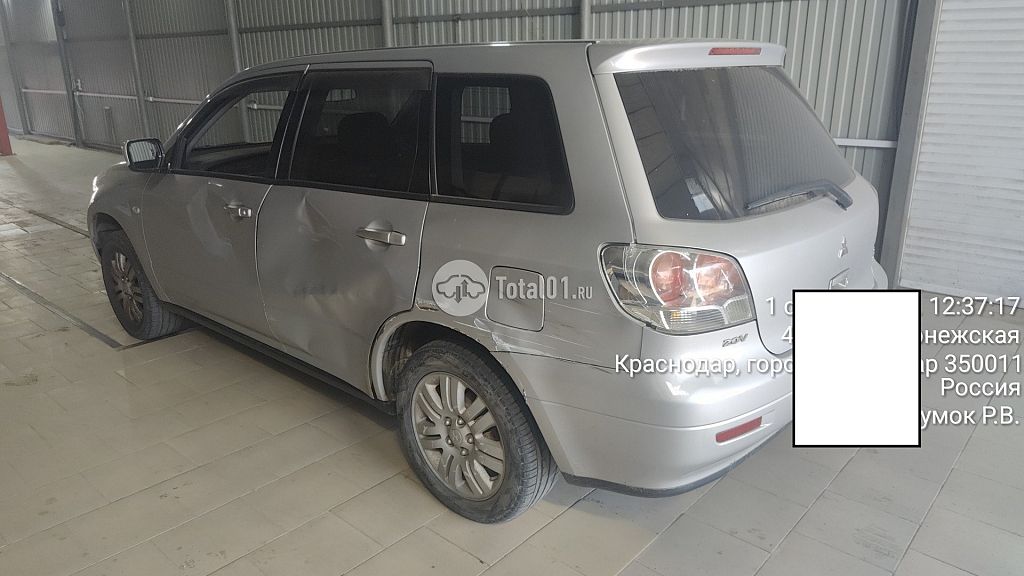 Фото Mitsubishi Airtrek 10