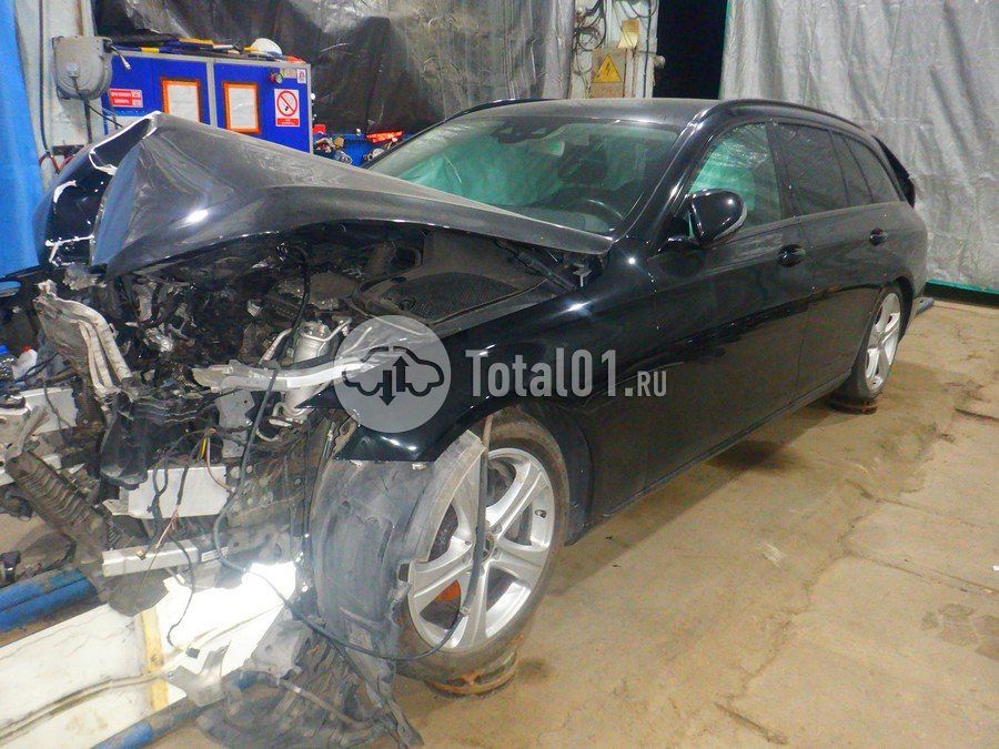 Фото Mercedes-Benz E220 14