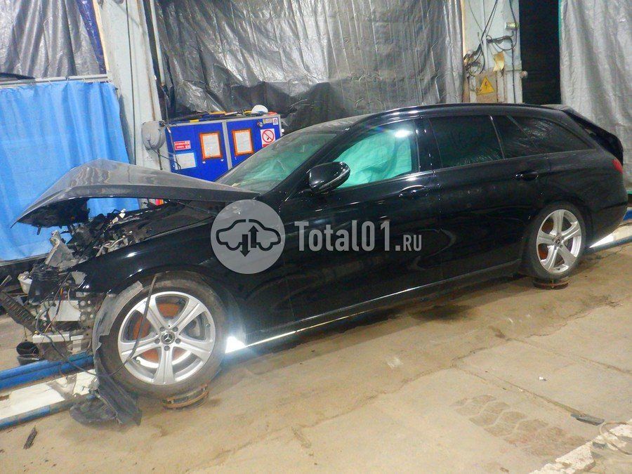 Фото Mercedes-Benz E220 16