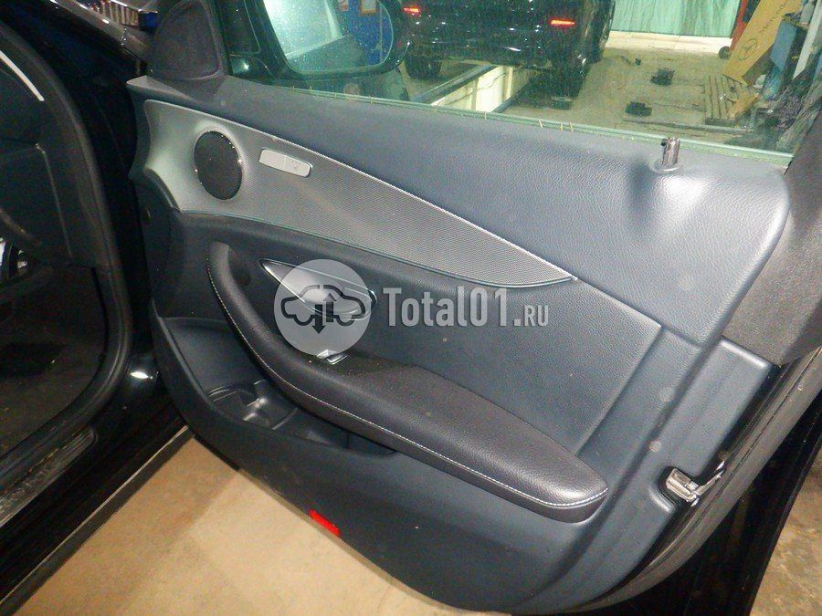 Фото Mercedes-Benz E220 26