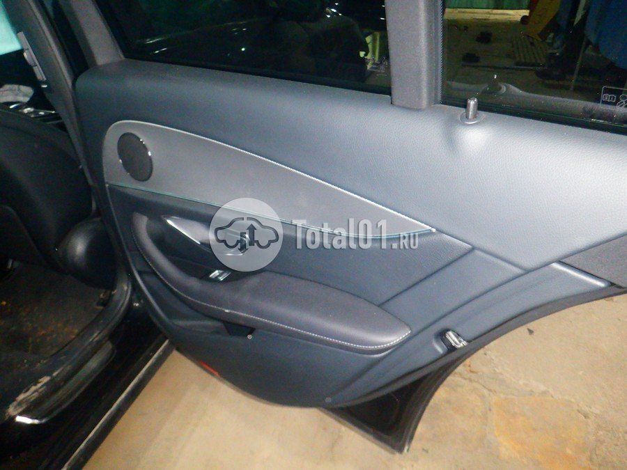 Фото Mercedes-Benz E220 48