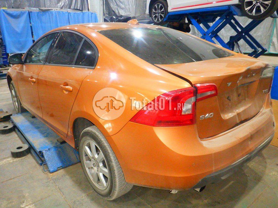 Фото Volvo S60 22