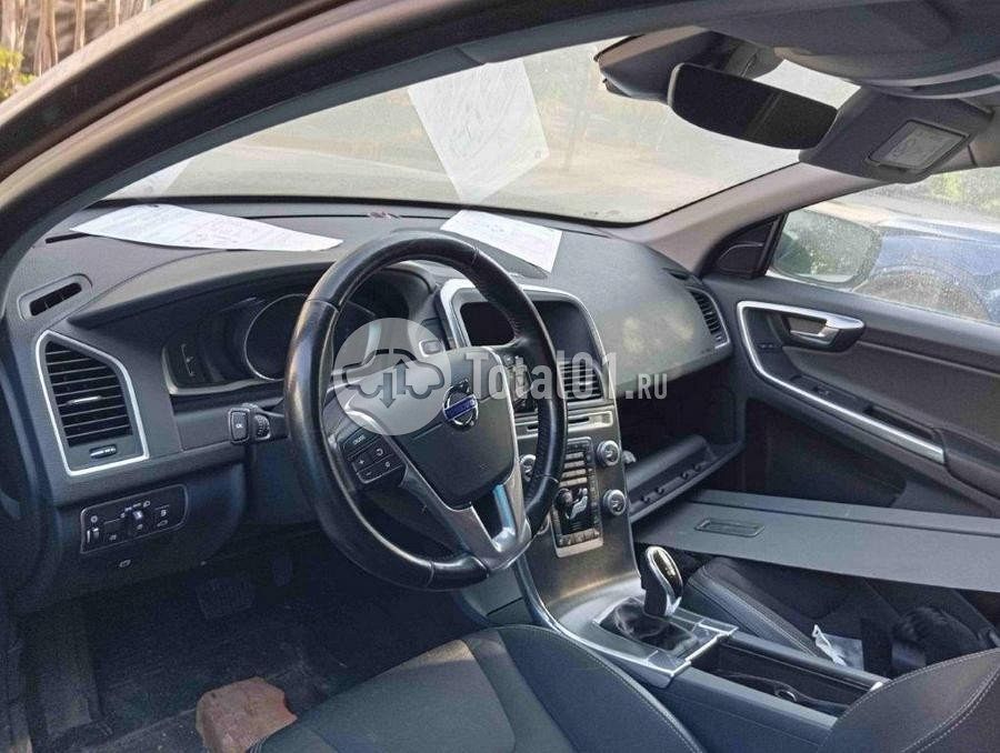 Фото Volvo XC60 20