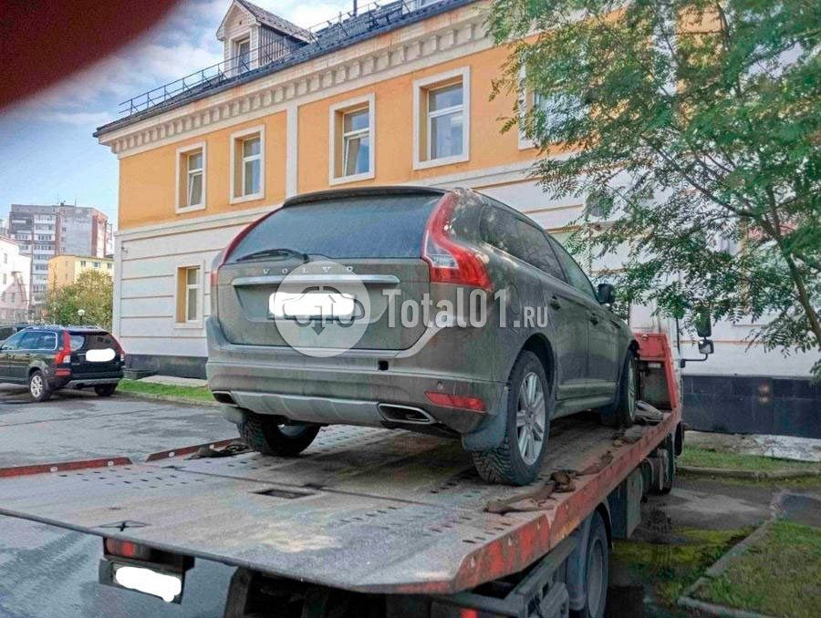 Фото Volvo XC60 44