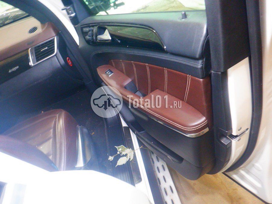 Фото Mercedes-Benz GL-класс AMG 70