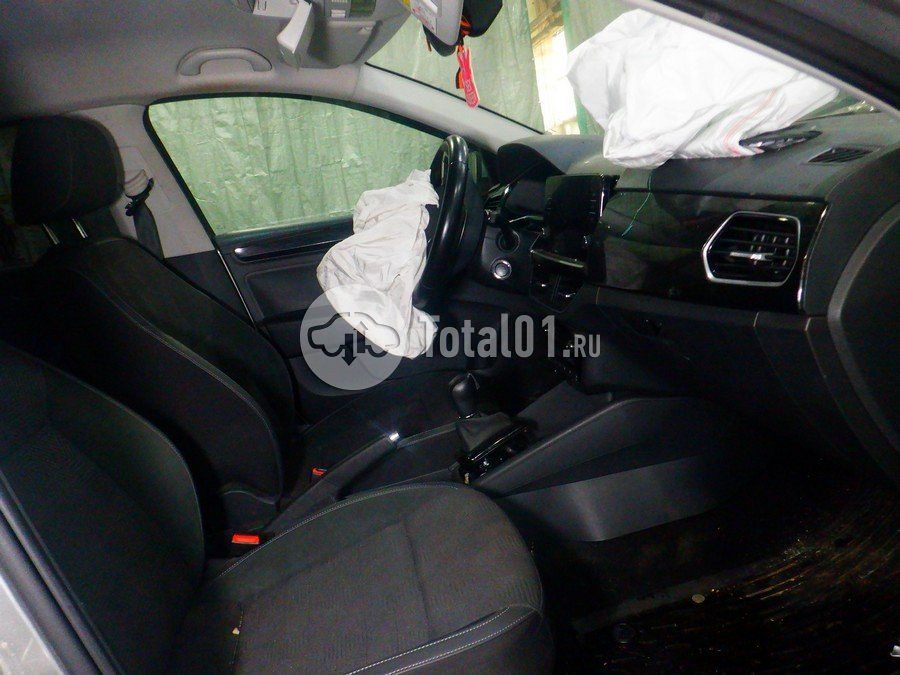 Фото Volkswagen Polo 24
