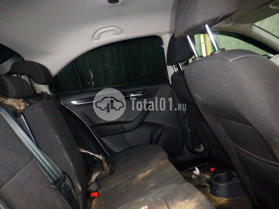 Фото Volkswagen Polo 46