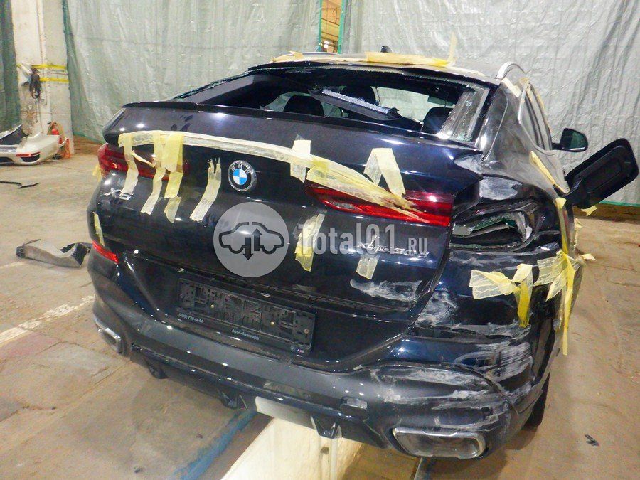 Фото BMW X6 12