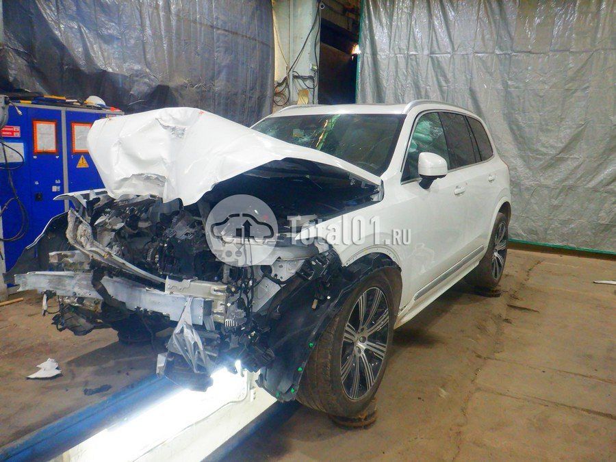 Фото Volvo XC90 6