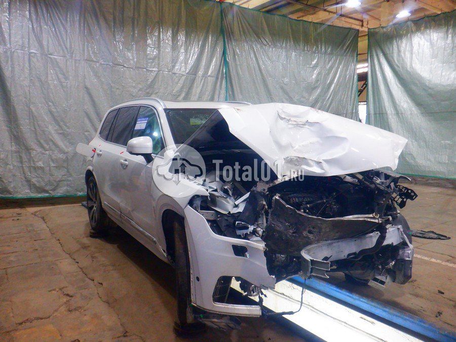 Фото Volvo XC90 8