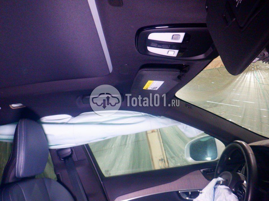 Фото Volvo XC90 36