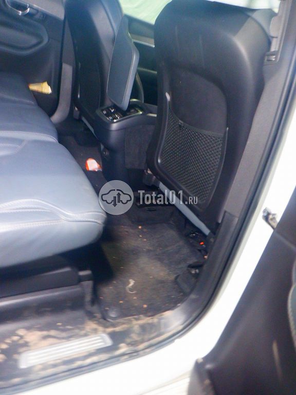 Фото Volvo XC90 48