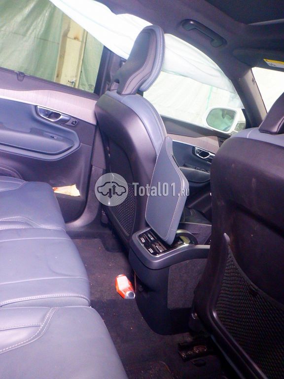 Фото Volvo XC90 56