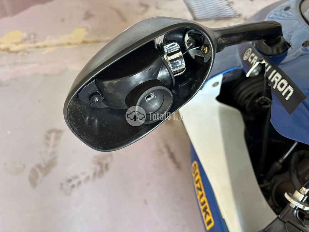 Фото Suzuki GSX-R600 14