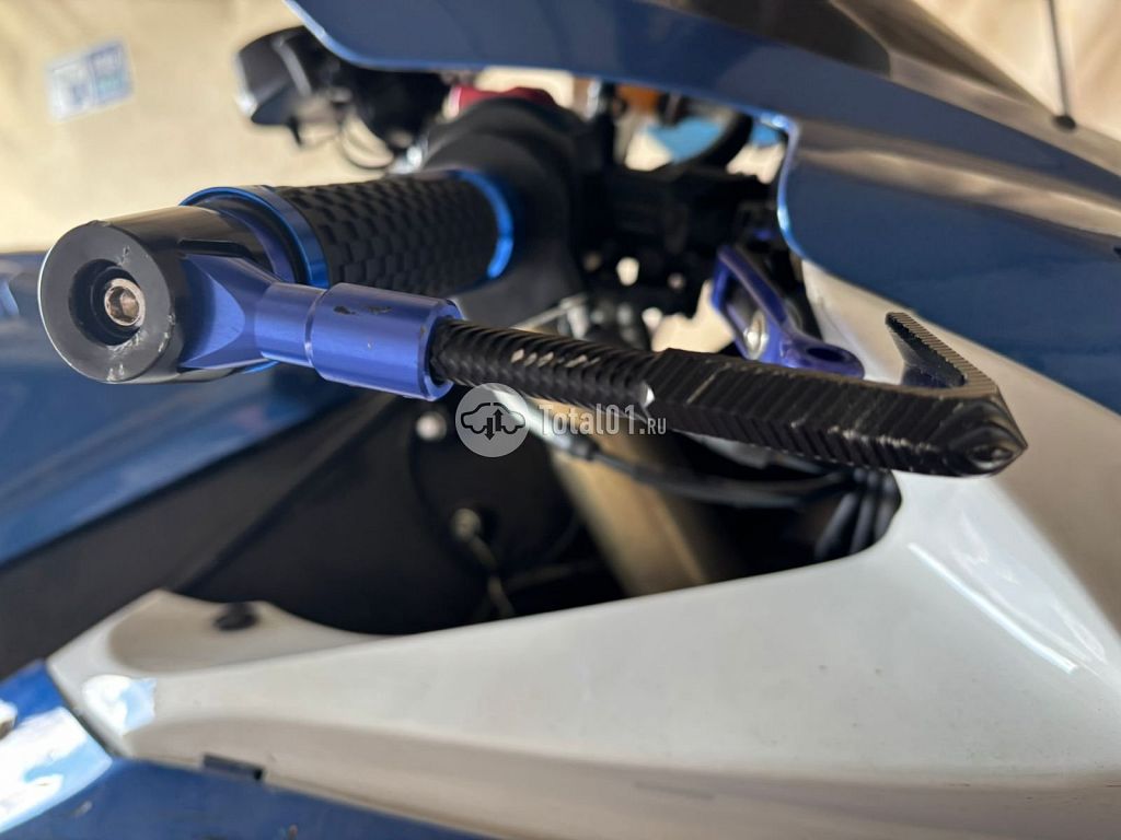 Фото Suzuki GSX-R600 28