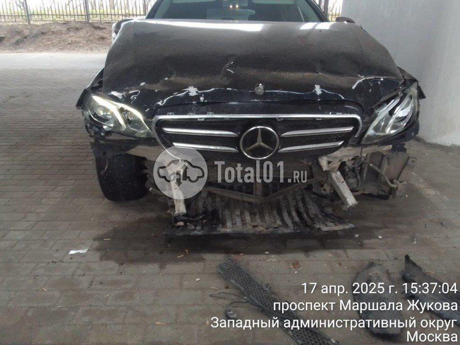 Фото Mercedes-Benz E-класс 216