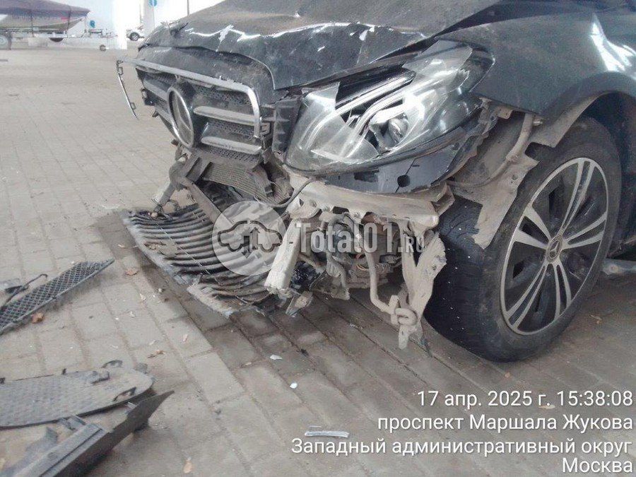 Фото Mercedes-Benz E-класс 264