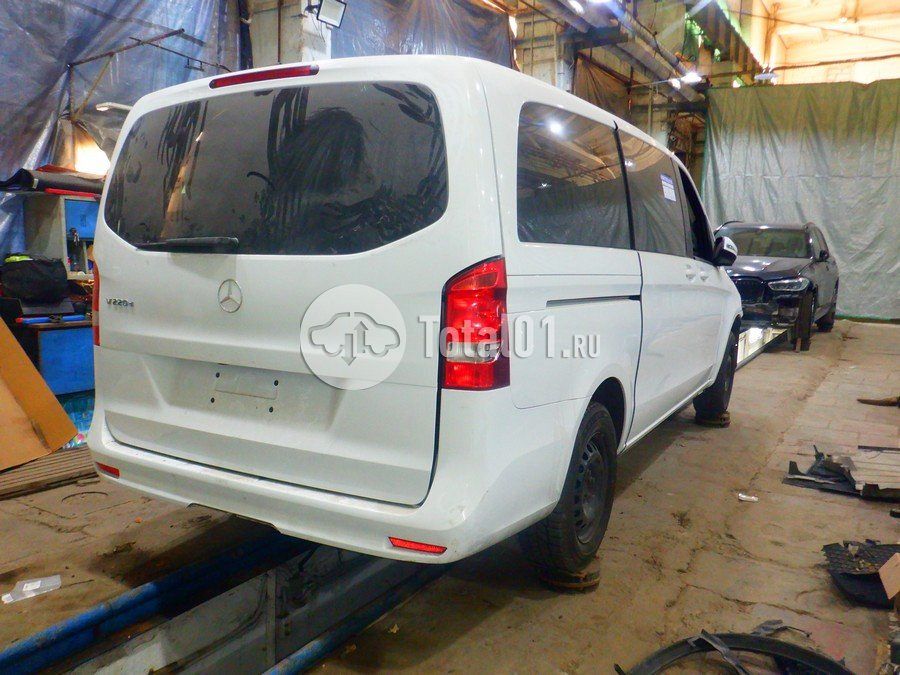 Фото Mercedes-Benz V-класс 16
