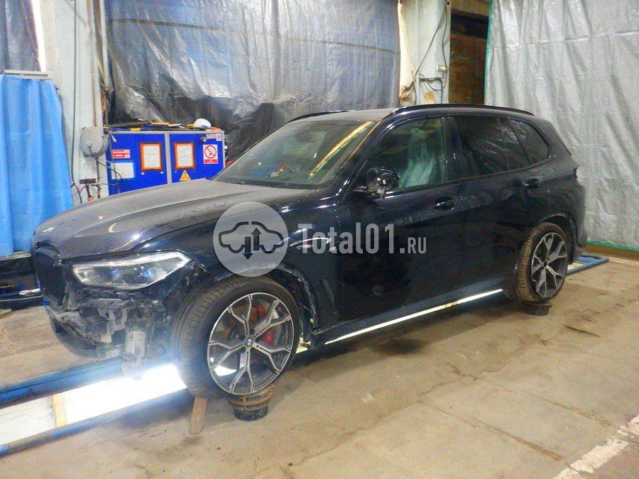 Фото BMW X5 8