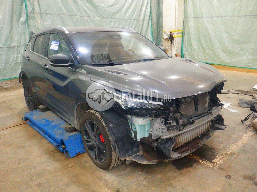 Фото Geely Coolray 6