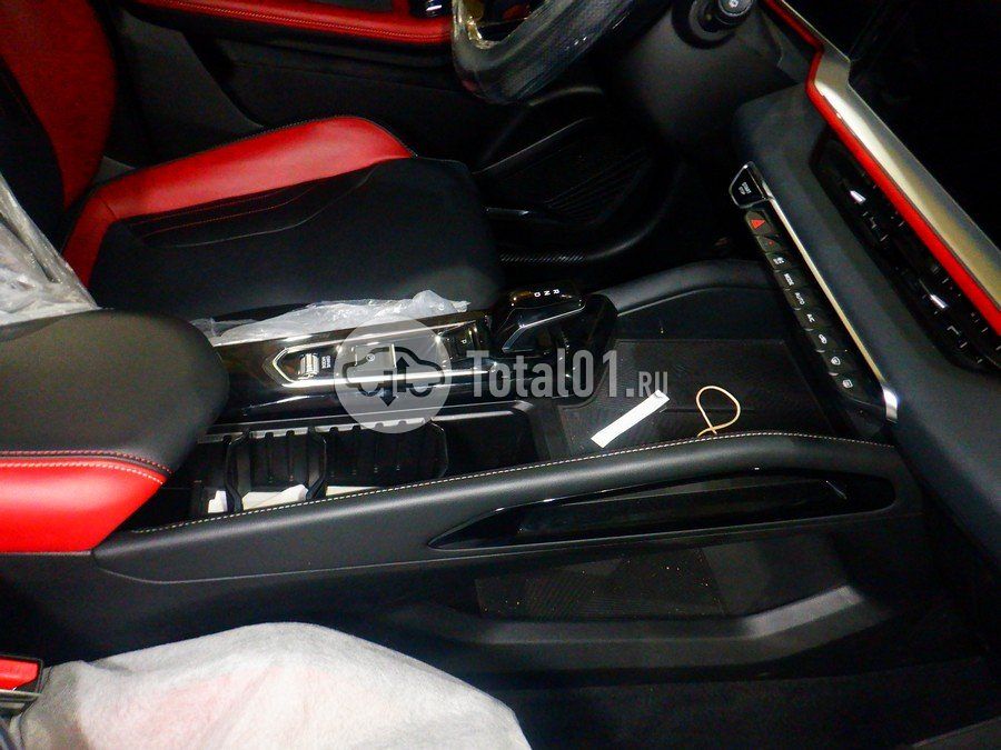 Фото Geely Coolray 26