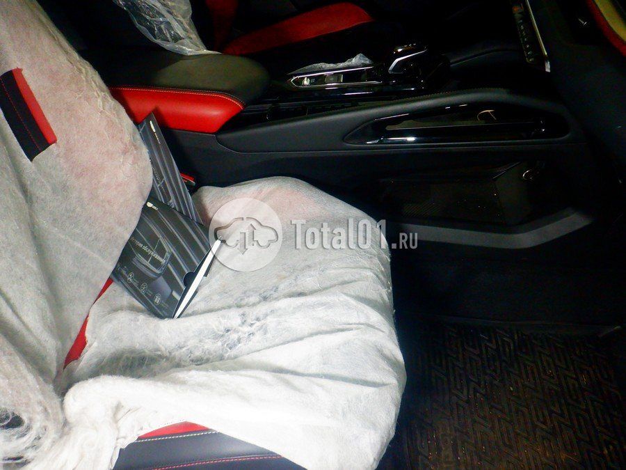 Фото Geely Coolray 34