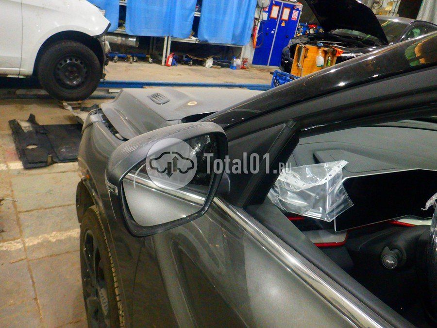 Фото Geely Coolray 202