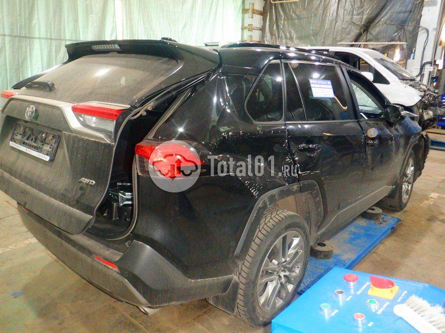 Фото Toyota RAV4 16